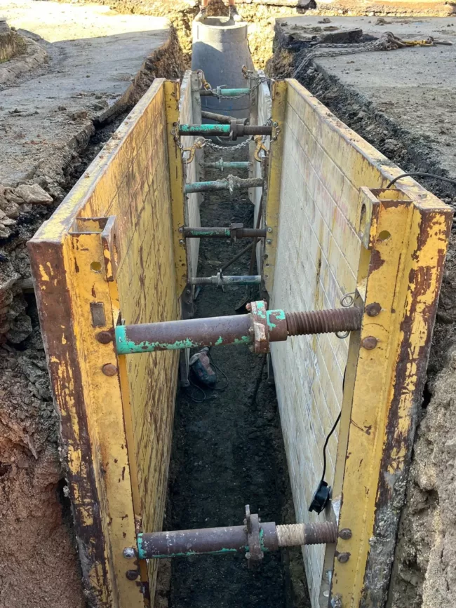 Assainissement, fonte, réseau, travaux publics, branchements, eaux usées, eaux pluviales Assainissement, fonte, réseau, travaux publics, branchements, eaux usées, eaux pluviales